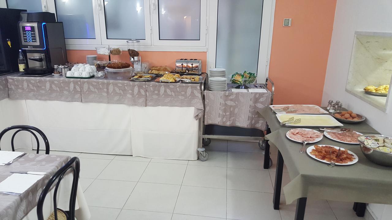 Hotel Bianchi Виареджо Екстериор снимка
